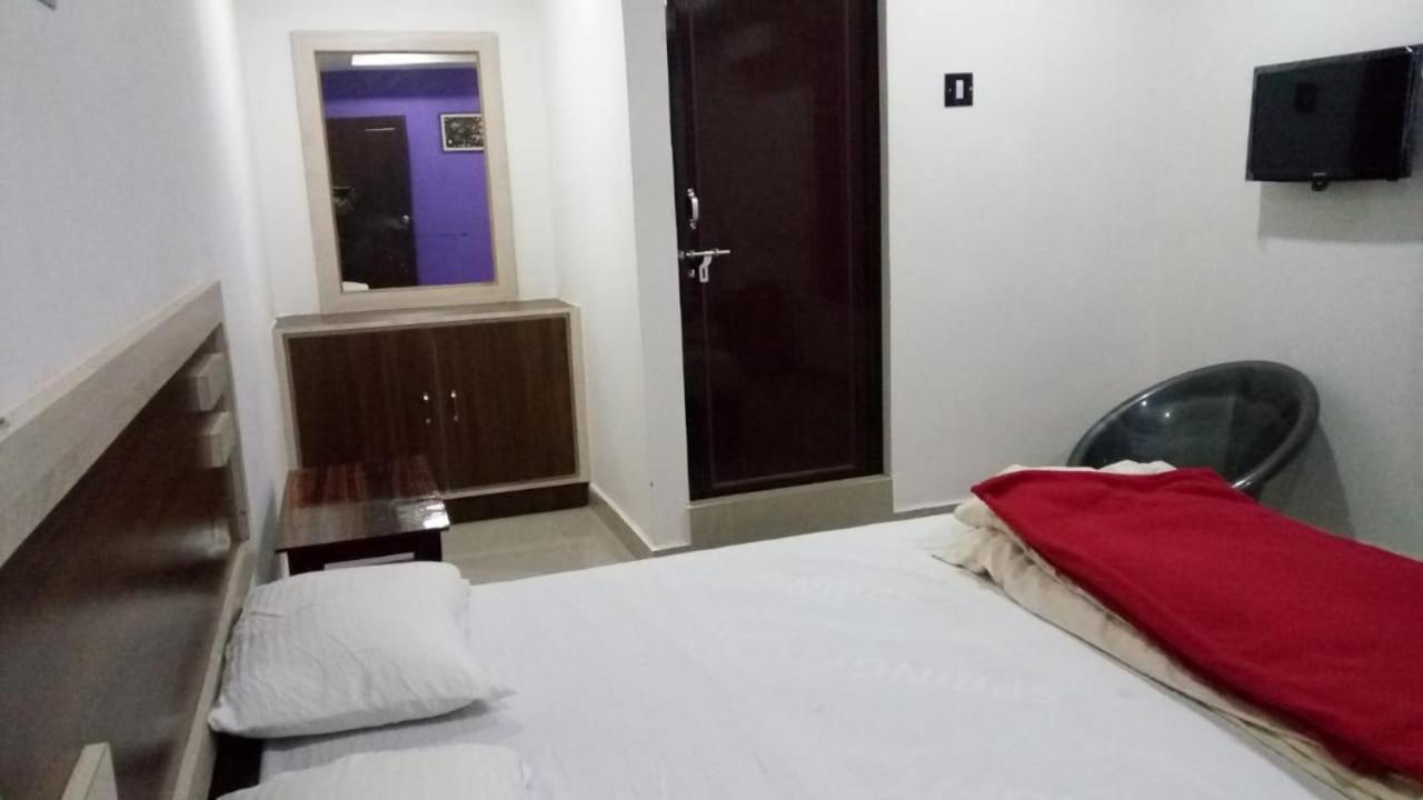 Hotel Vashishta Inn Paderu Екстер'єр фото