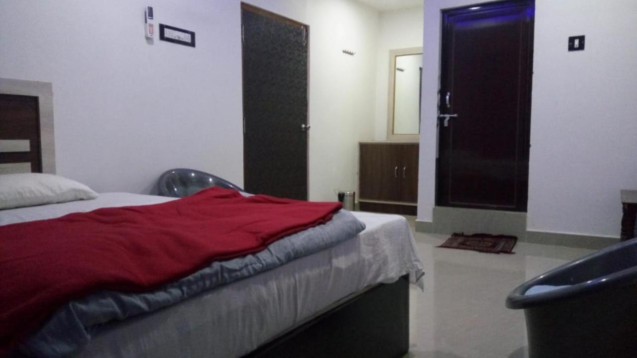 Hotel Vashishta Inn Paderu Екстер'єр фото
